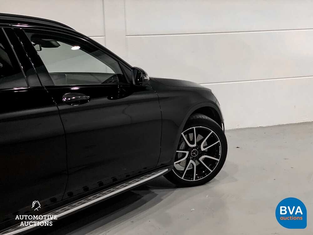 Mercedes-Benz GLC200 4MATIC 197 PS 2020, niederländische Zulassung.