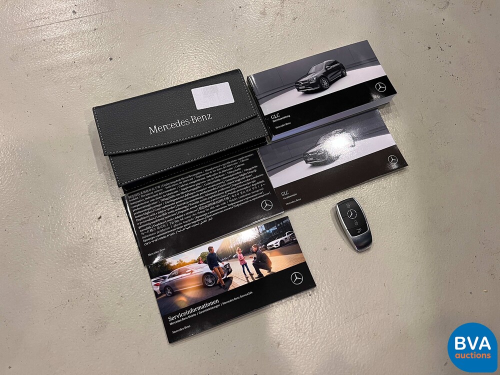 Mercedes-Benz GLC200 4MATIC 197 PS 2020, niederländische Zulassung.