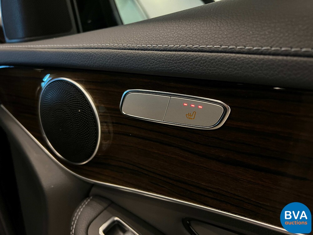 Mercedes-Benz GLC200 4MATIC 197 PS 2020, niederländische Zulassung.