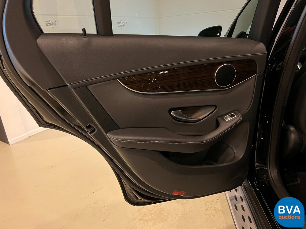 Mercedes-Benz GLC200 4MATIC 197 PS 2020, niederländische Zulassung.