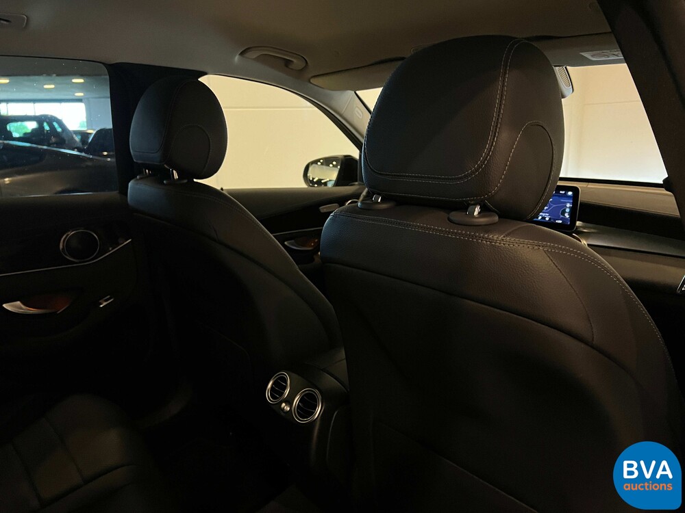 Mercedes-Benz GLC200 4MATIC 197 PS 2020, niederländische Zulassung.