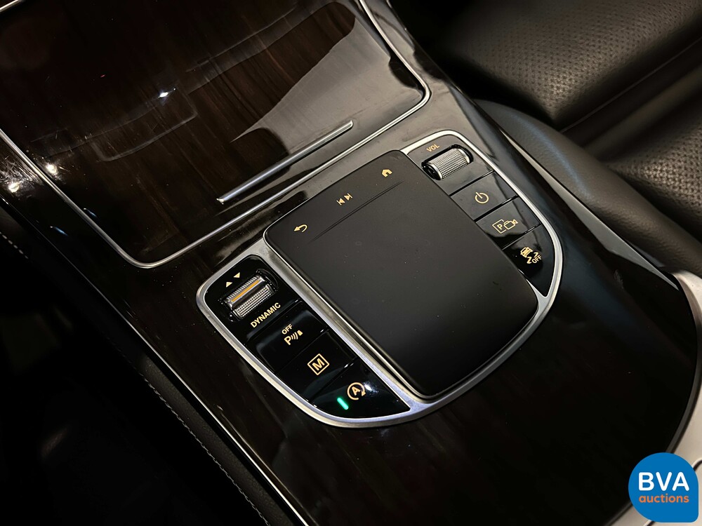 Mercedes-Benz GLC200 4MATIC 197 PS 2020, niederländische Zulassung.