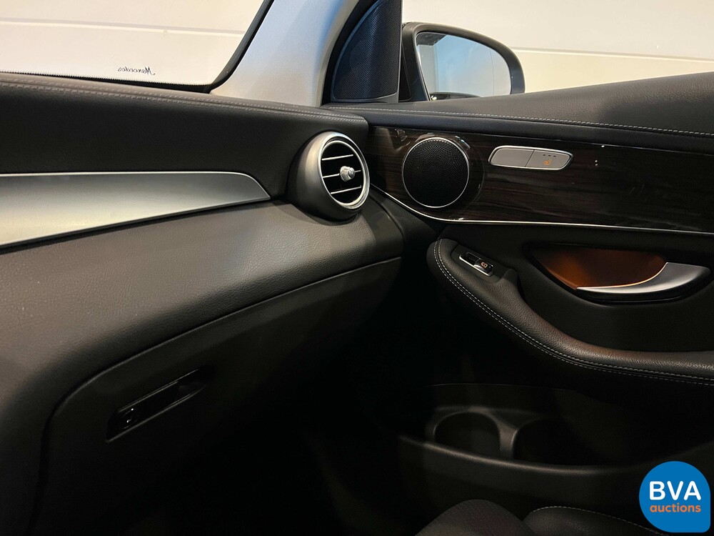 Mercedes-Benz GLC200 4MATIC 197 PS 2020, niederländische Zulassung.