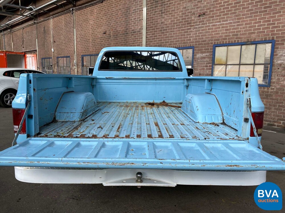 Chevrolet C20 Pickup Deluxe 176 PS 1976.