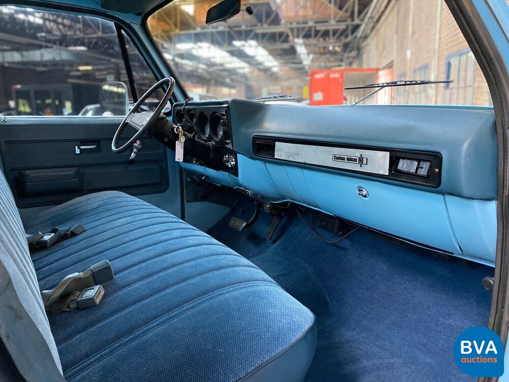 Chevrolet C20 Pickup Deluxe 176 PS 1976.