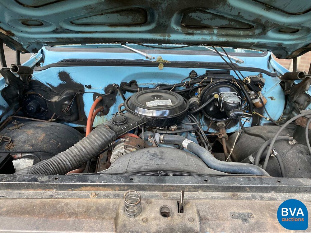 Chevrolet C20 Pickup Deluxe 176 PS 1976.
