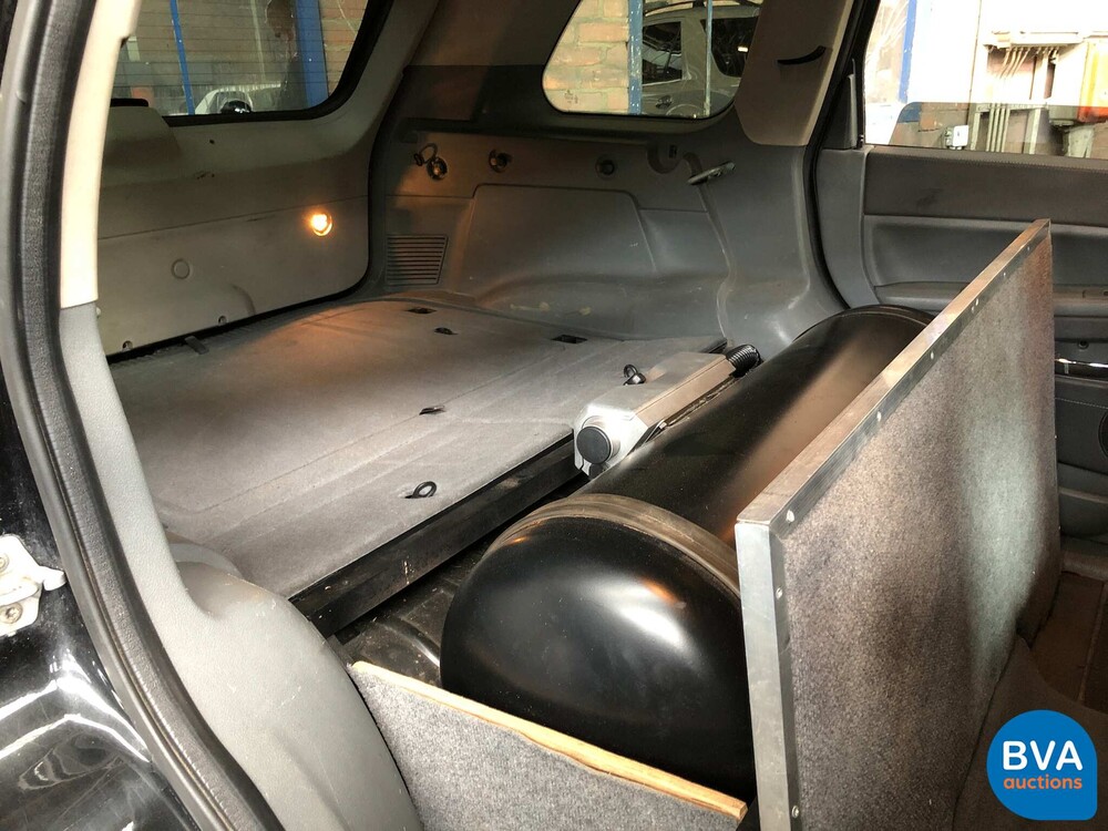 Jeep Grand Cherokee SRT6.1 V8 2007, graue Zulassung.