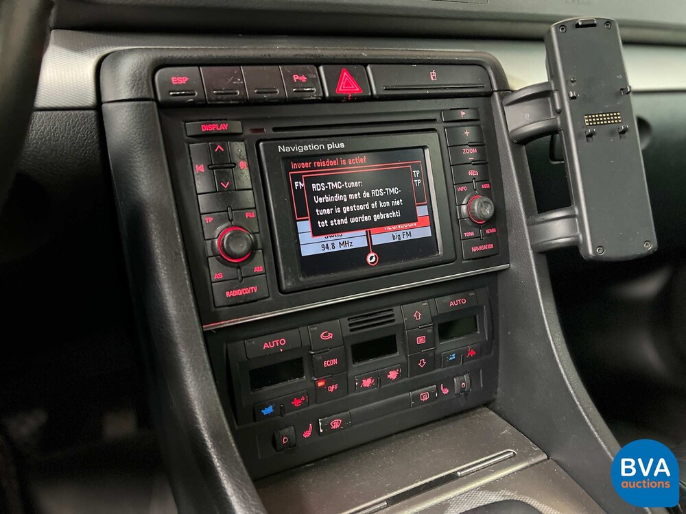 Audi S4 Avant 4.2 V8 quattro 344 PS 2003, 77-RXL-3.