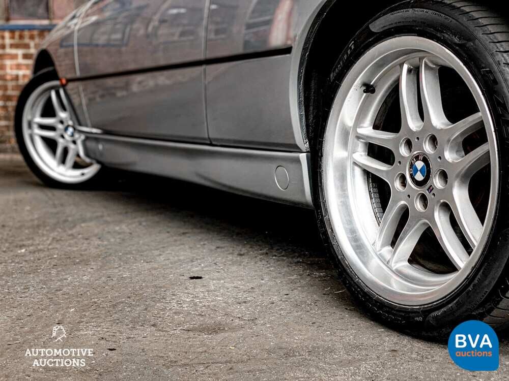 BMW 850 Ci5.4 V12 326 PS M73 Motor 1 oder 1218 8er Serie.