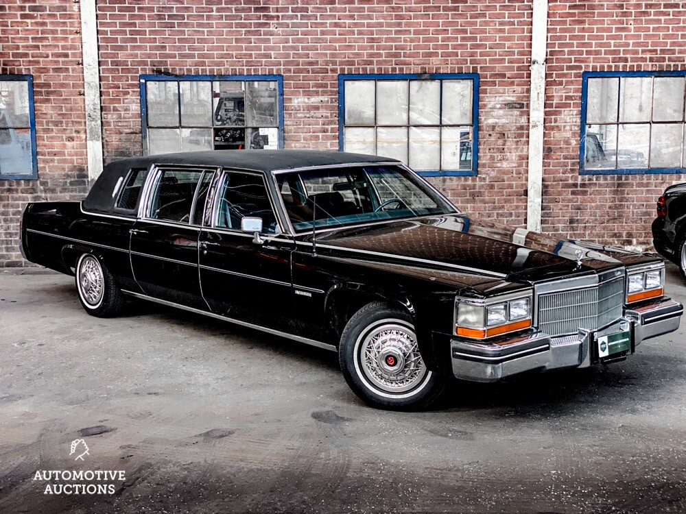 Cadillac Fleetwood Limousine 143 PS 1973.
