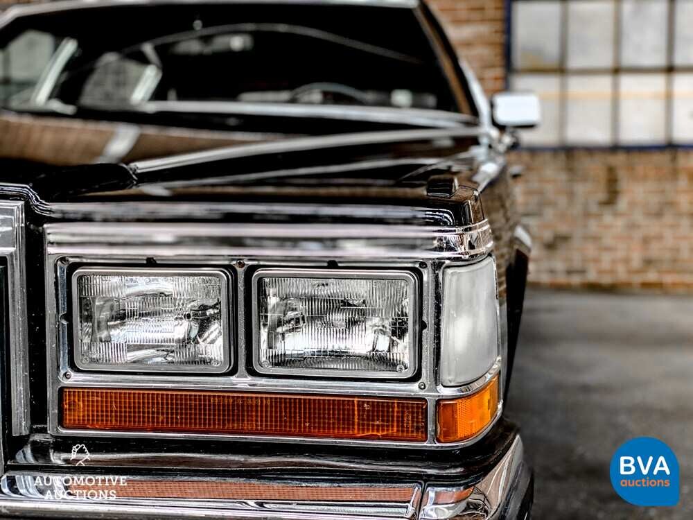 Cadillac Fleetwood Limousine 143 PS 1973.