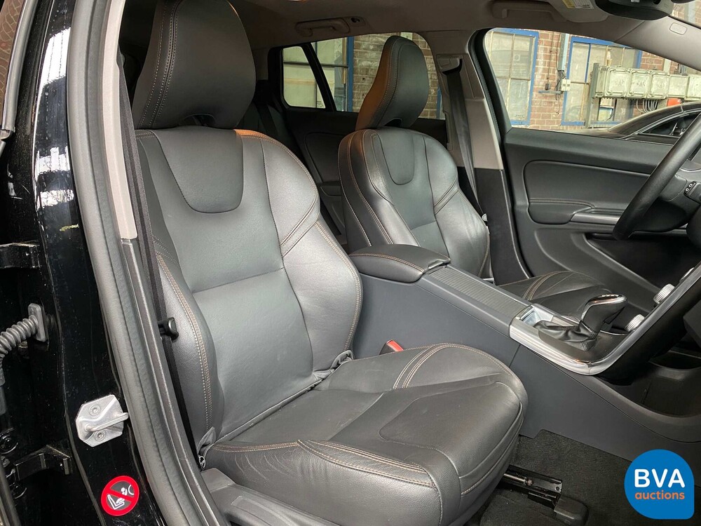 Volvo V60 2.5 T5 Cross Country 253 PS 2016, P-567-KV.