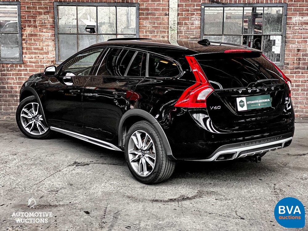 Volvo V60 2.5 T5 Cross Country 253 PS 2016, P-567-KV.