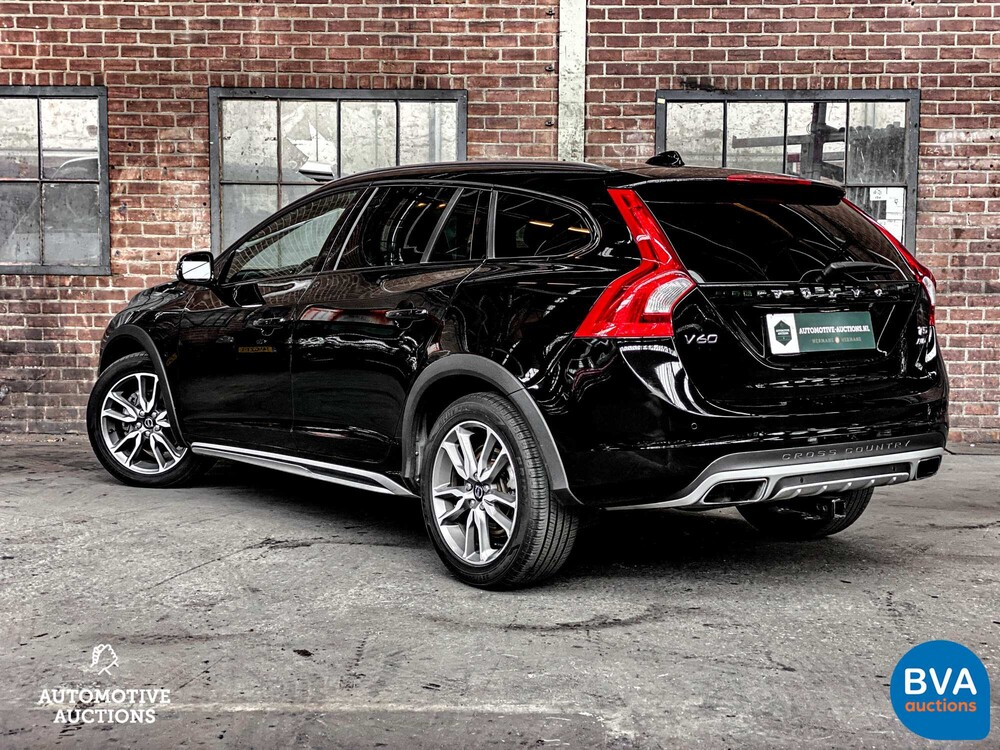 Volvo V60 2.5 T5 Cross Country 253 PS 2016, P-567-KV.