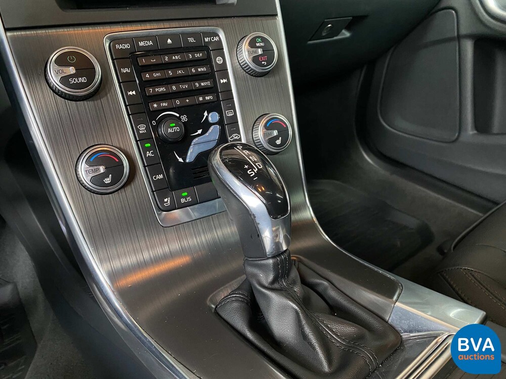 Volvo V60 2.5 T5 Cross Country 253 PS 2016, P-567-KV.