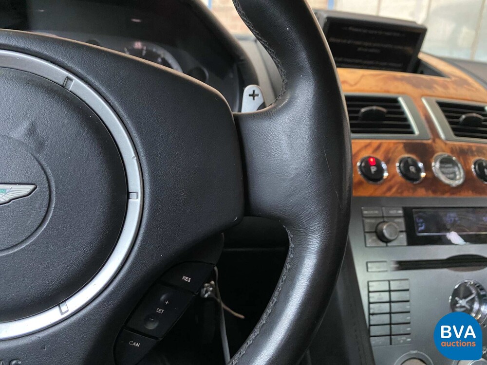 Aston Martin DB9 Volante 457 PS Cabrio 2007.