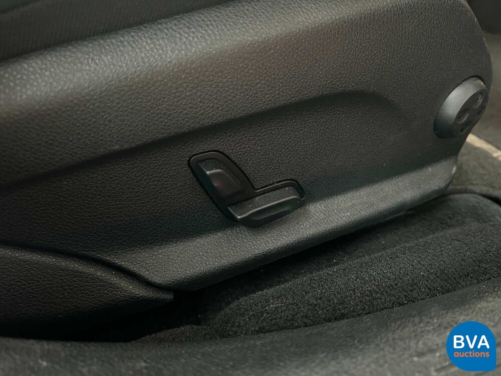 Mercedes-Benz E200 Business Solution AMG E-Klasse 184PS 2018 -Org. NL-, SH-413-D.