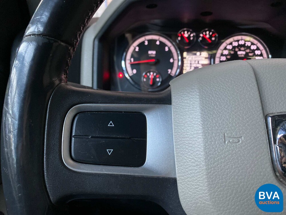 Dodge-RAM 1500 5.7 V8 4x4 Quad Cab 6'4 Pickup 2011.