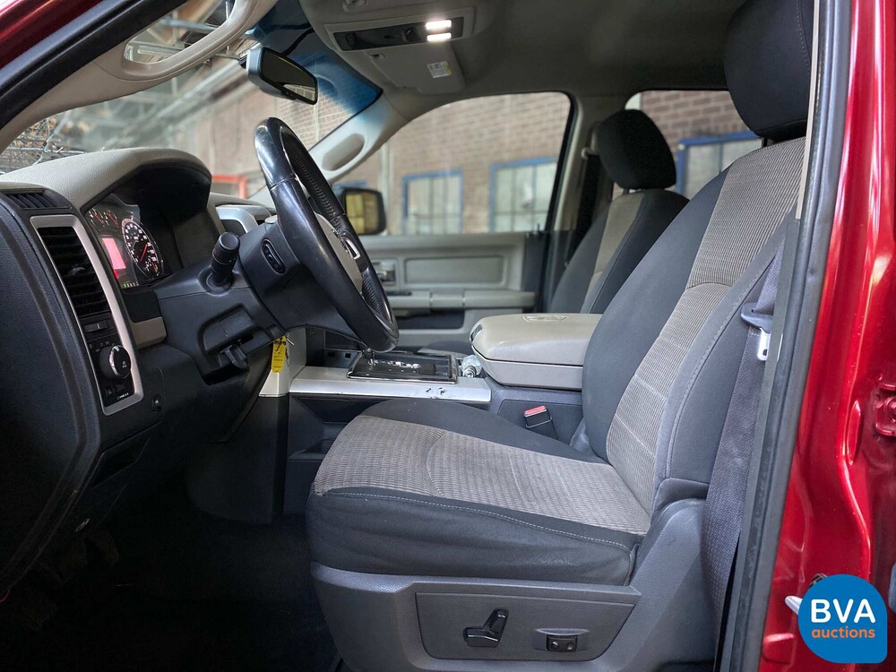 Dodge-RAM 1500 5.7 V8 4x4 Quad Cab 6'4 Pickup 2011.