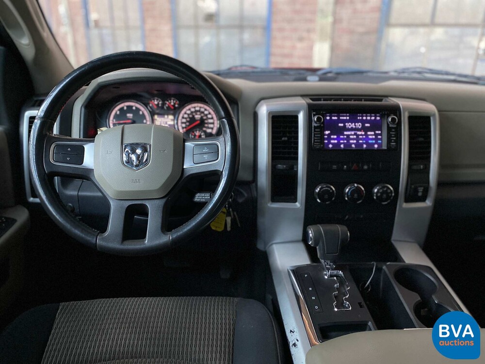 Dodge-RAM 1500 5.7 V8 4x4 Quad Cab 6'4 Pickup 2011.