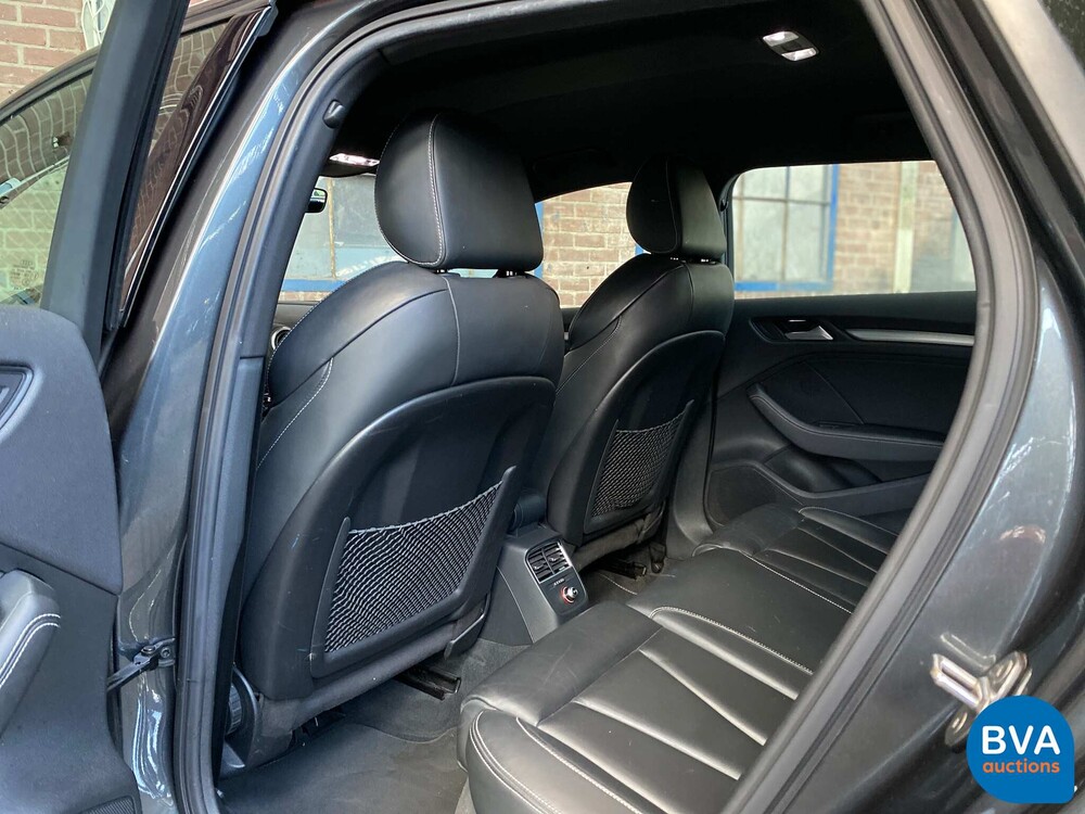 Audi A3 Sportback 1.6 TDI Ambition Sport Edition -Org.NL-2015, HB-279-X.