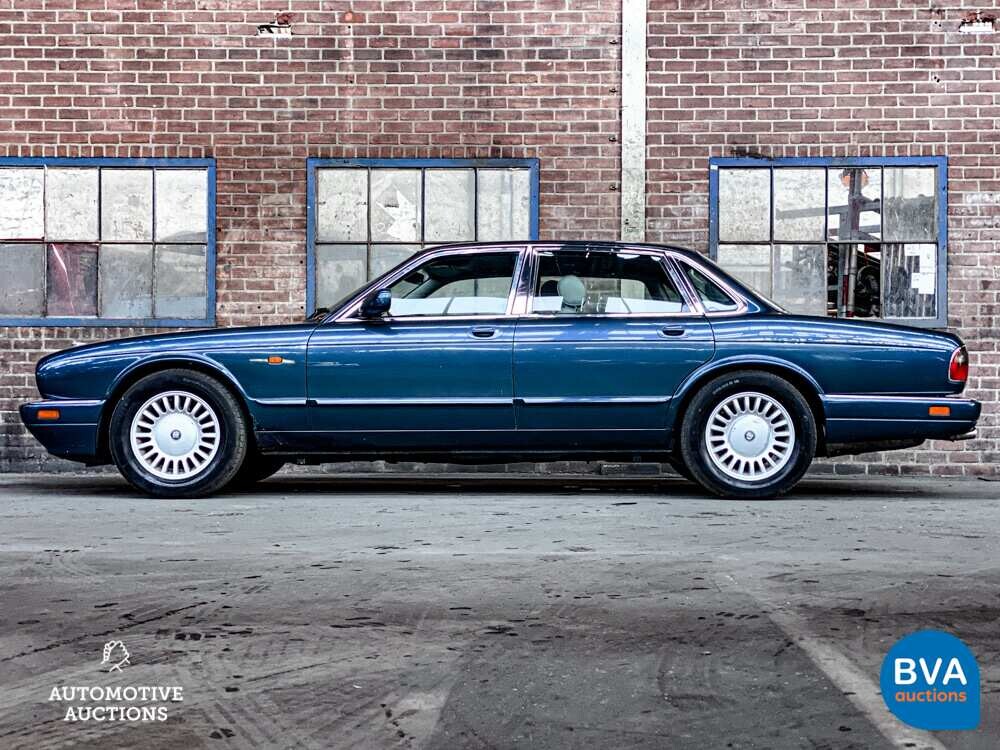 Jaguar Souverän 3.2 211PS 1996 -Org. NL-, NN-HV-09.