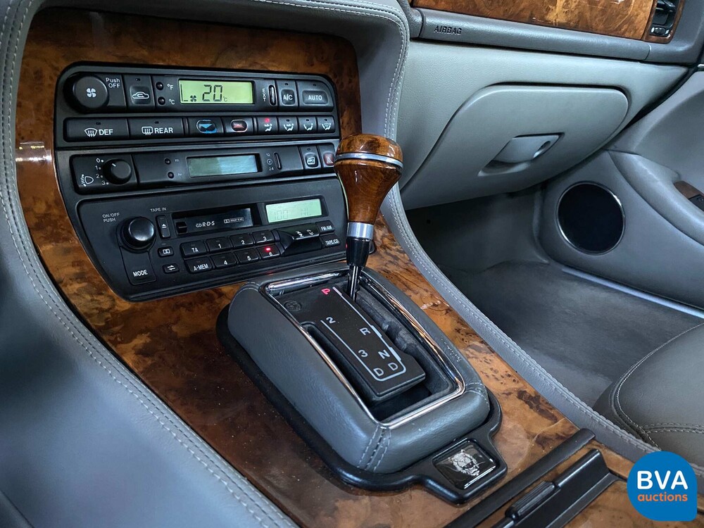 Jaguar Souverän 3.2 211PS 1996 -Org. NL-, NN-HV-09.