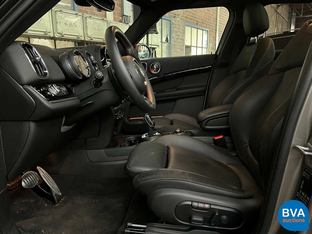 Mini Country Man 2.0 JCW ALL4 306 PS 2020.