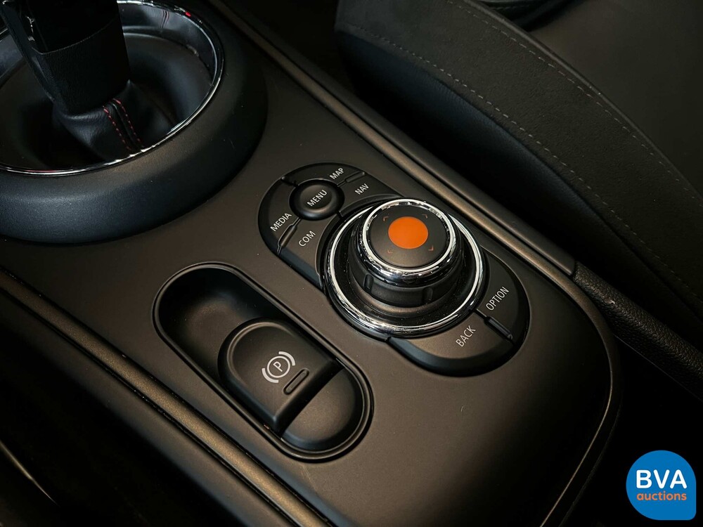 Mini Country Man 2.0 JCW ALL4 306 PS 2020.