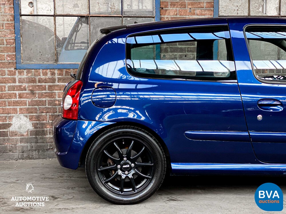 Renault Sport Clio RS2.0 16v 2004 -YOUNGTIMER-.