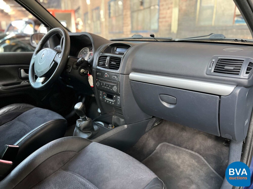 Renault Sport Clio RS2.0 16v 2004 -YOUNGTIMER-.