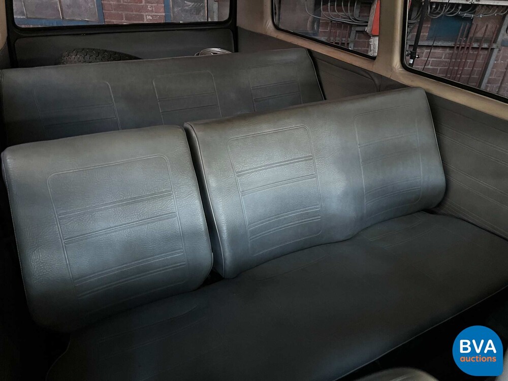 Volkswagen T3 Kleinbus 9-Sitzer 60pk 1980, GH-44-ZT.