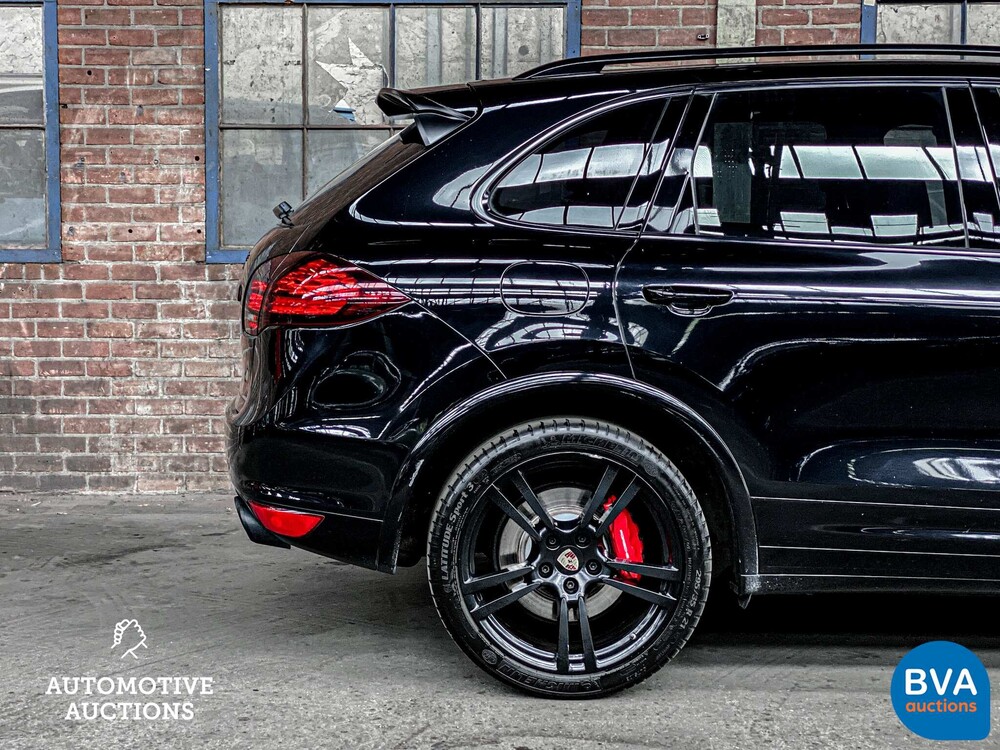 Porsche Cayenne 4.8 Turbo 500 PS 2012, 71-ZVF-9.