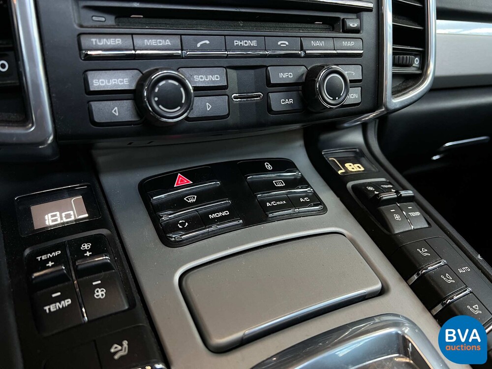Porsche Cayenne 4.8 Turbo 500 PS 2012, 71-ZVF-9.