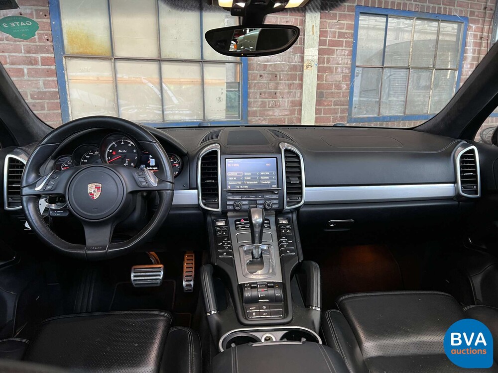 Porsche Cayenne 4.8 Turbo 500 PS 2012, 71-ZVF-9.
