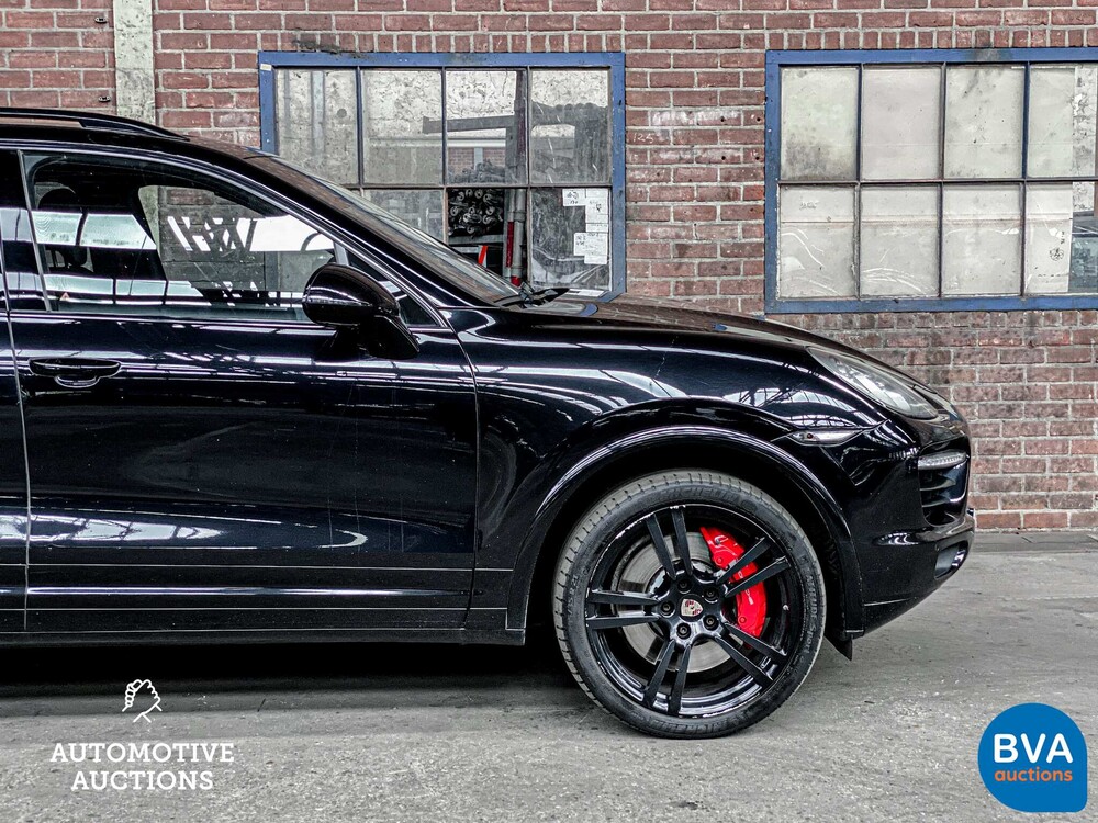 Porsche Cayenne 4.8 Turbo 500 PS 2012, 71-ZVF-9.