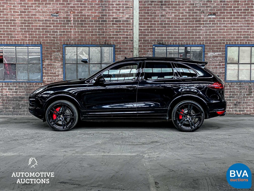 Porsche Cayenne 4.8 Turbo 500 PS 2012, 71-ZVF-9.