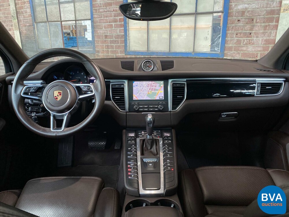 Porsche Macan 2.0 SportChrono 252pk 2016 -Org. NL-, KN-374-H.