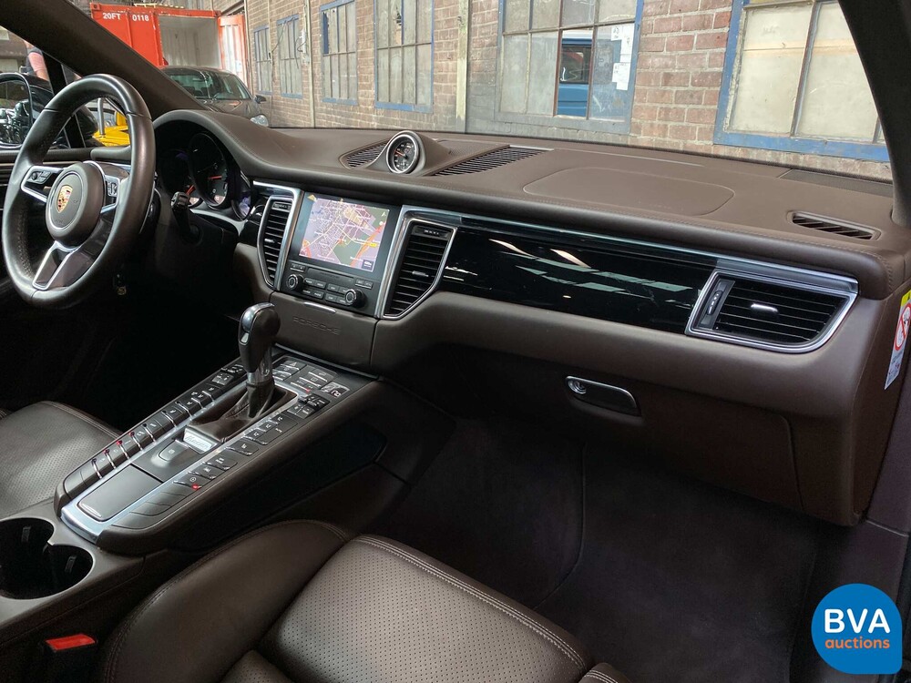 Porsche Macan 2.0 SportChrono 252pk 2016 -Org. NL-, KN-374-H.