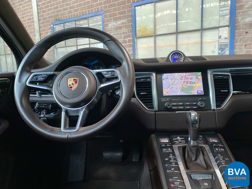 Porsche Macan 2.0 SportChrono 252pk 2016 -Org. NL-, KN-374-H.