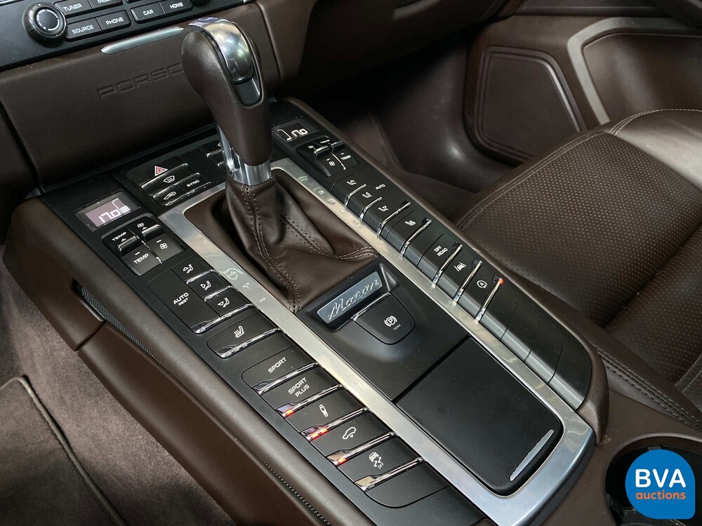 Porsche Macan 2.0 SportChrono 252pk 2016 -Org. NL-, KN-374-H.