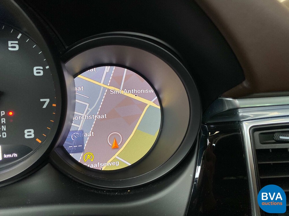 Porsche Macan 2.0 SportChrono 252pk 2016 -Org. NL-, KN-374-H.