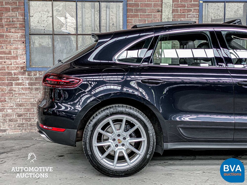Porsche Macan 2.0 SportChrono 252pk 2016 -Org. NL-, KN-374-H.