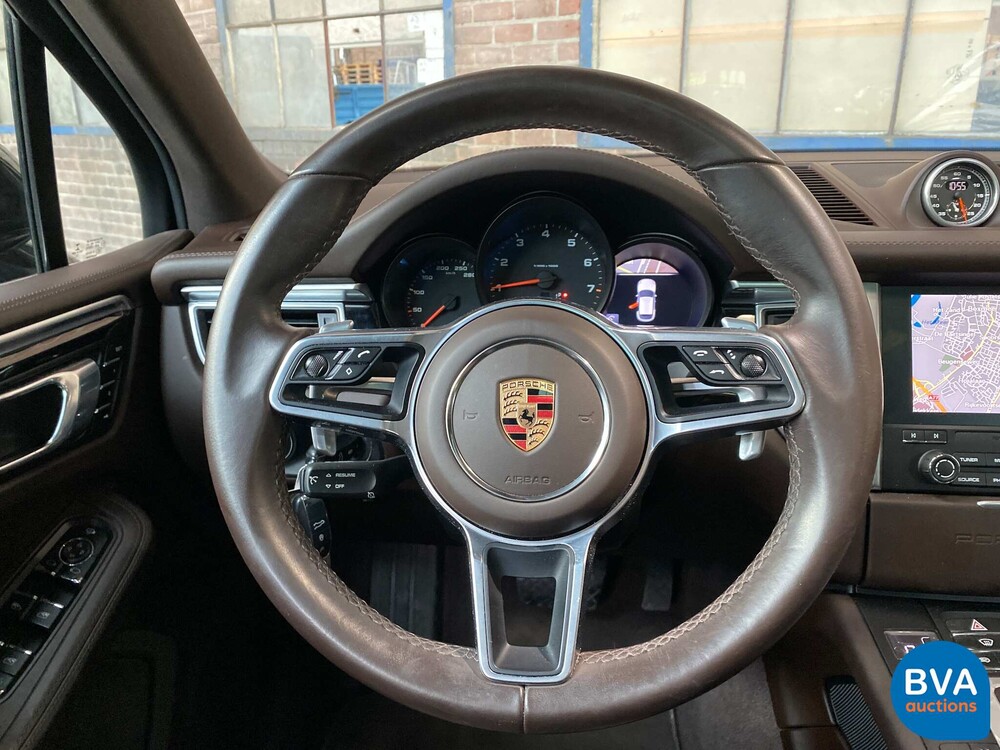 Porsche Macan 2.0 SportChrono 252pk 2016 -Org. NL-, KN-374-H.