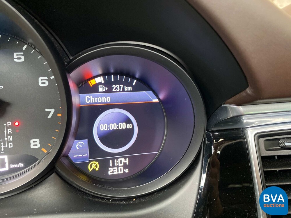 Porsche Macan 2.0 SportChrono 252pk 2016 -Org. NL-, KN-374-H.
