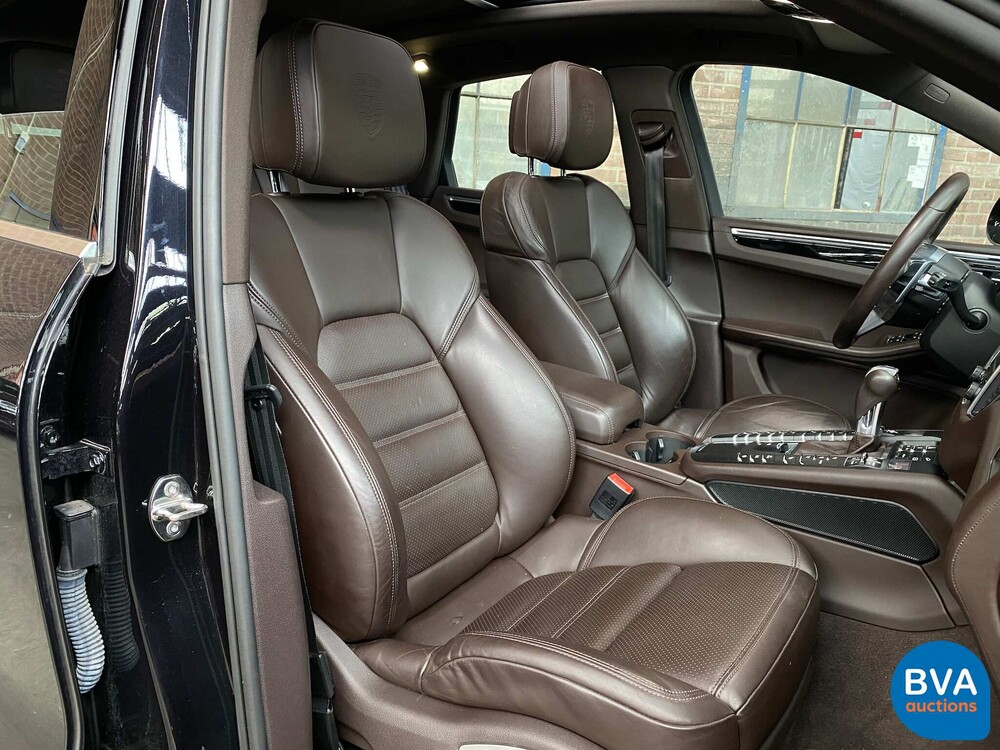 Porsche Macan 2.0 SportChrono 252pk 2016 -Org. NL-, KN-374-H.