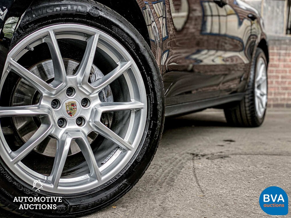 Porsche Macan 2.0 SportChrono 252pk 2016 -Org. NL-, KN-374-H.