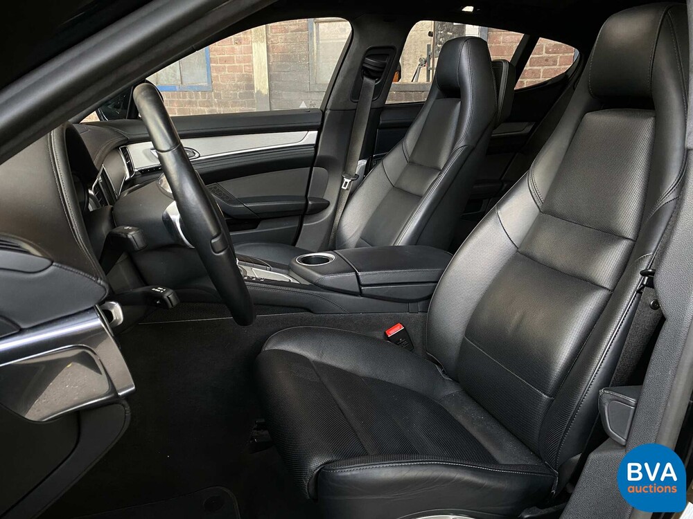 Porsche Panamera 3.6 V6 SportChrono Executive 310 PS 2013, KV-889-L.