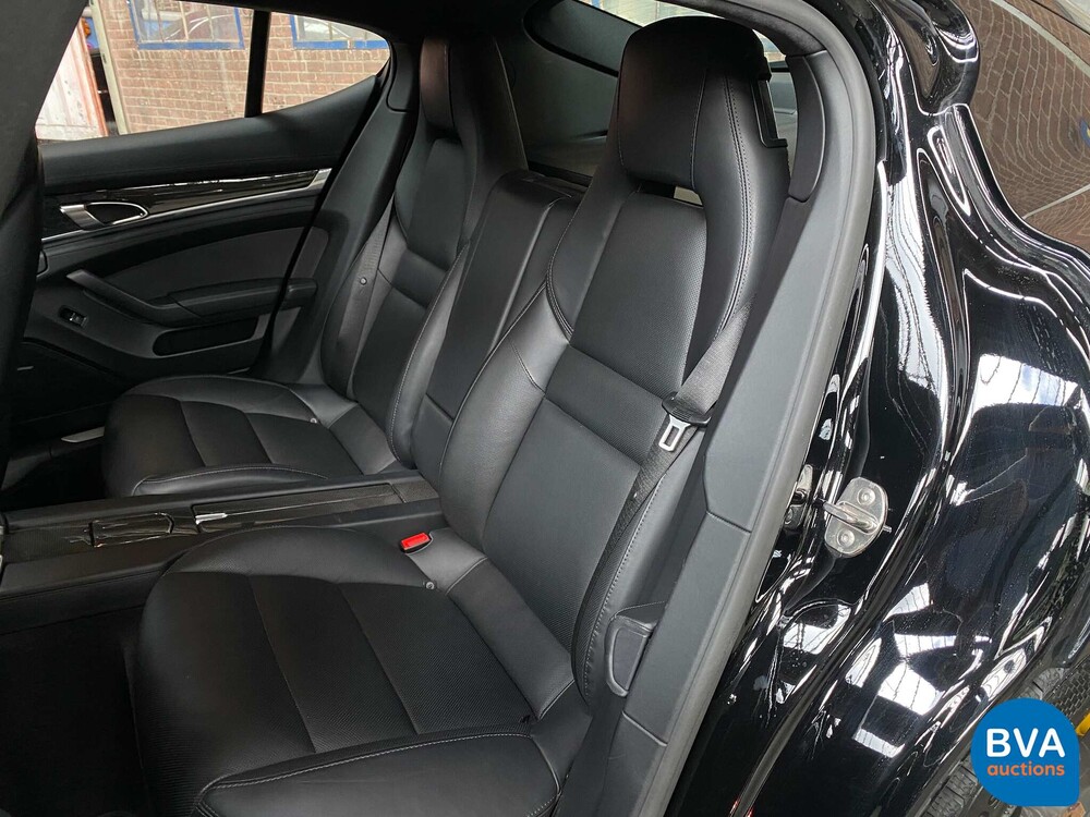 Porsche Panamera 4.8 Turbo S SportChrono 551 PS 2011, XJ-976-R.