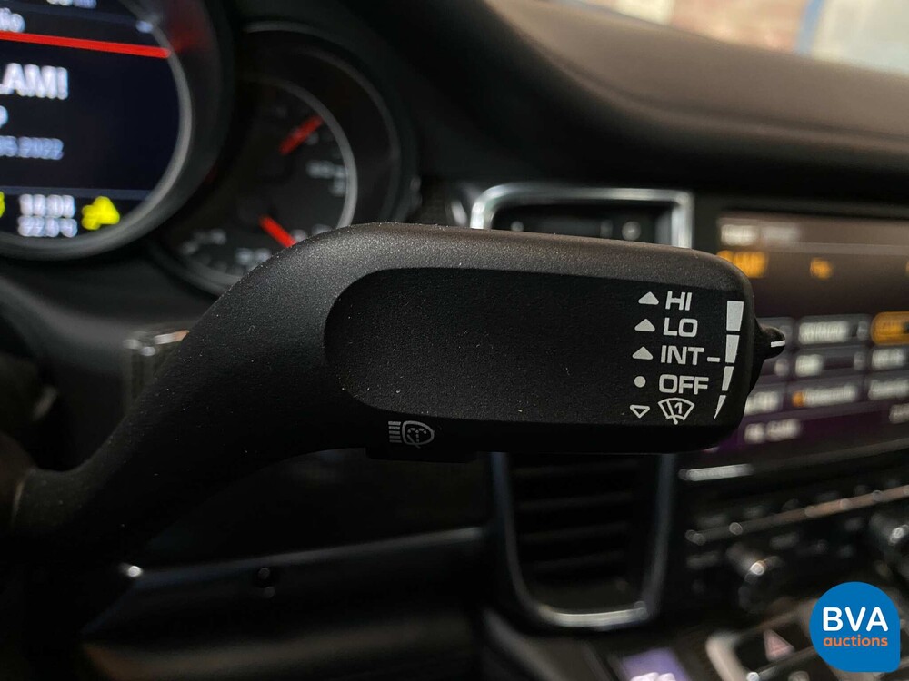 Porsche Panamera 4.8 Turbo S SportChrono 551 PS 2011, XJ-976-R.